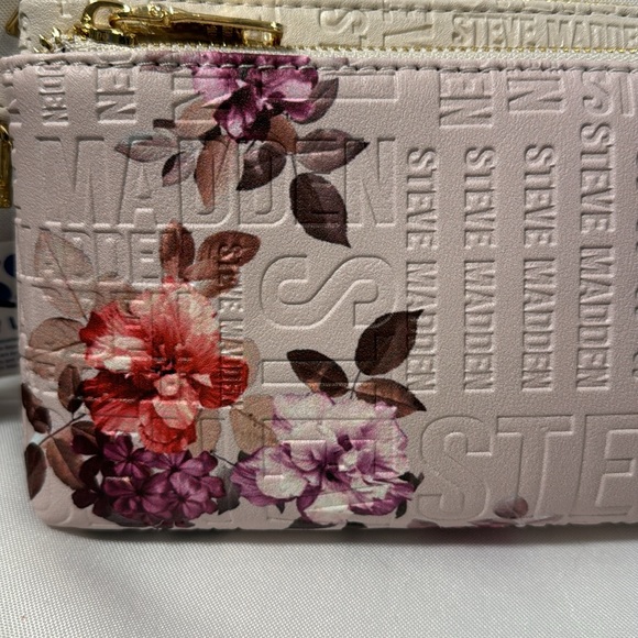 Steve Madden BTRELL Wristlet - NWT - Picture 5 of 10